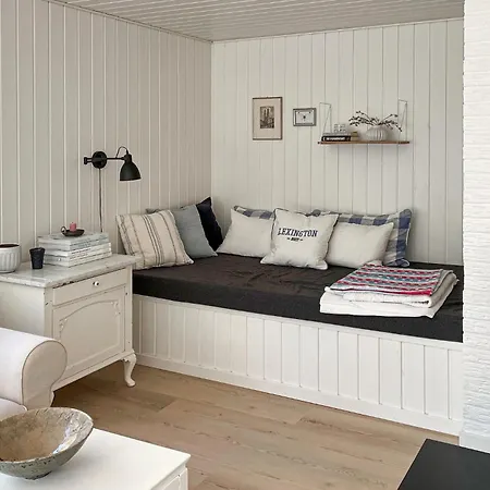 Stunning In With Kitchen Holiday home *